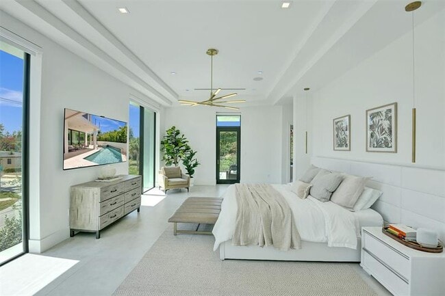 Building Photo - 1111 SE 9th Ave