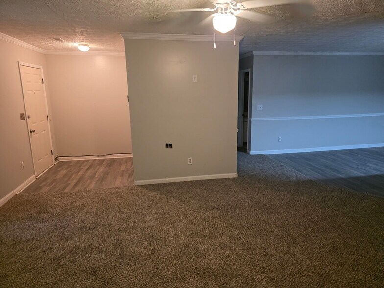 Building Photo - 9536 Winding Way Ln