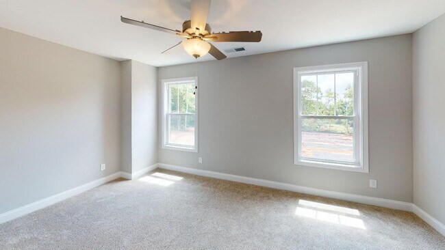 Building Photo - Charming 3-Bedroom Home in the Heart of Clarksville – Nashville Style Living!