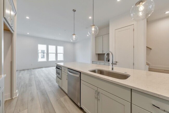 Building Photo - 517 Motivation Cir NW