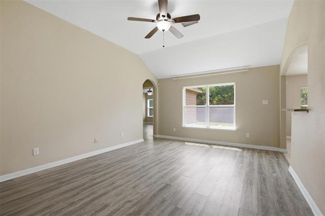 Building Photo - 230 Silver Leaf Dr