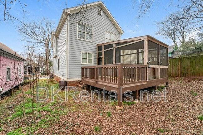 Building Photo - 617 McDonald St SE