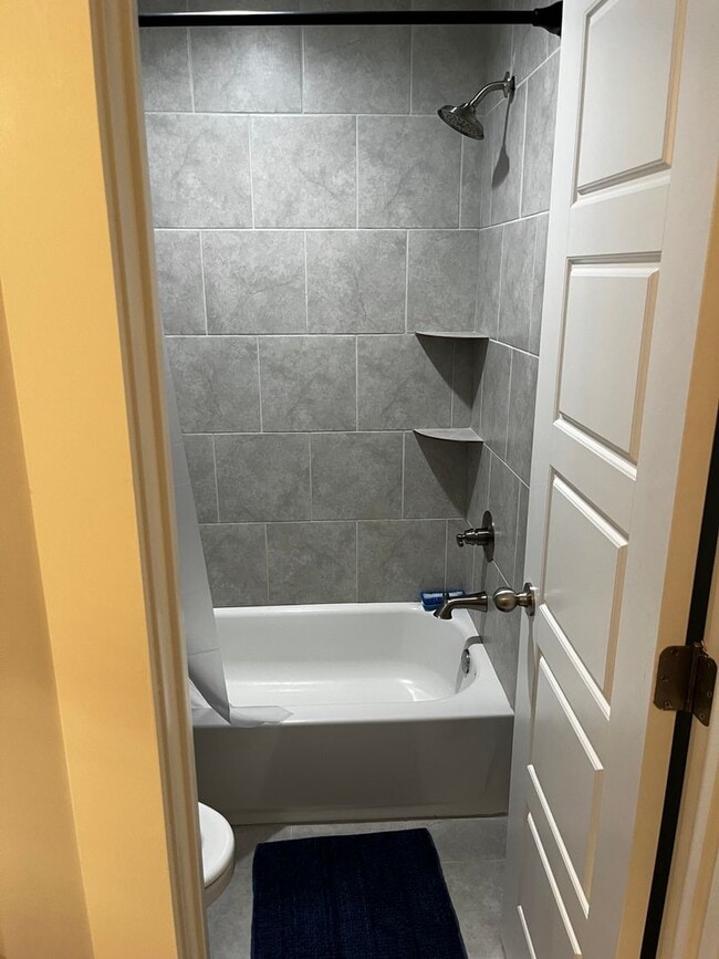 Building Photo - Immaculate Home built in 2022