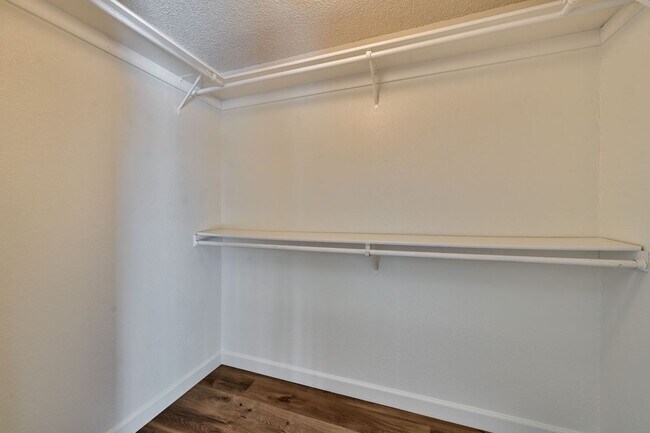 Building Photo - 3 Bedroom Home with Fireplace and LVP Flooring & 2-Car Garage!