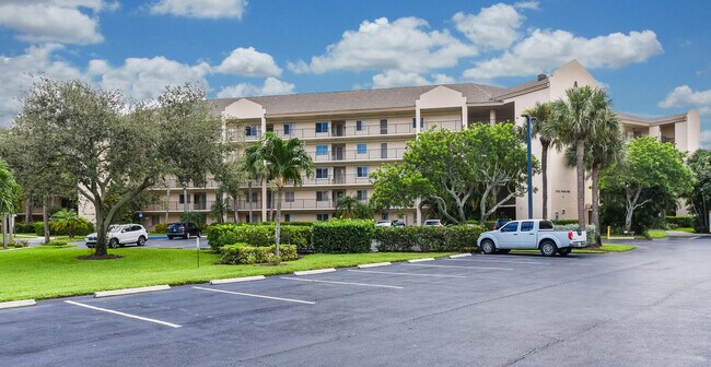 Building Photo - 275 Palm Ave