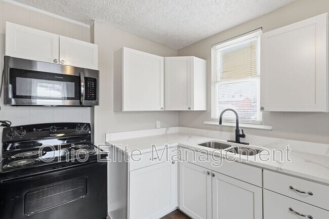 Building Photo - 783-785 S 18th St