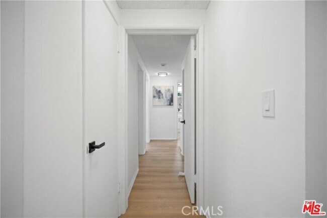 Building Photo - 18244 Jovan St