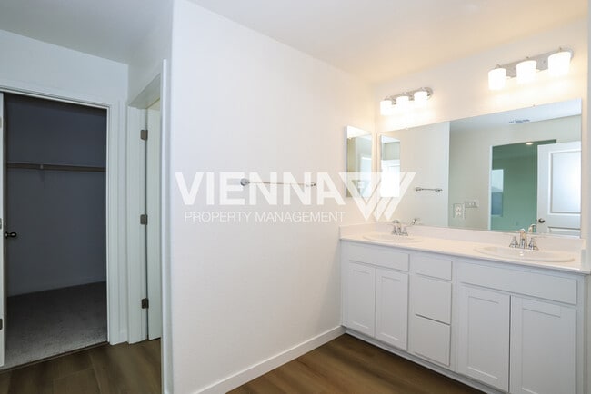 Building Photo - 1172 Bengal Lp