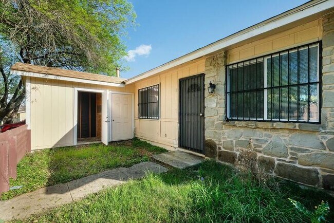 Building Photo - 7127 Glen Terrace