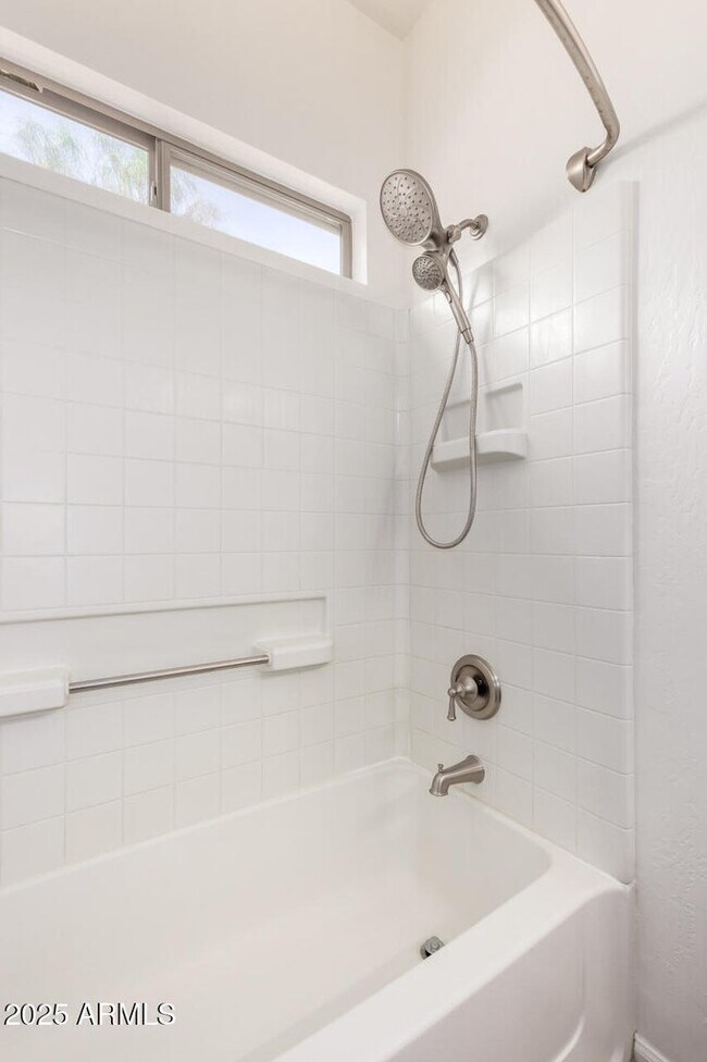 Building Photo - 2556 W Amber Sun Dr