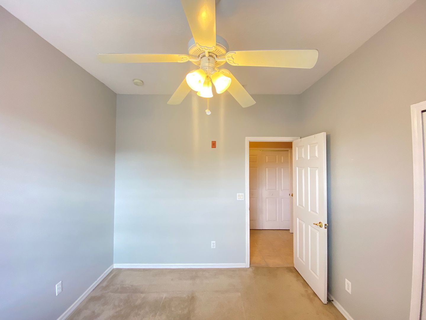 Building Photo - Beautiful 2/2 Condo in North Shore at Lake...