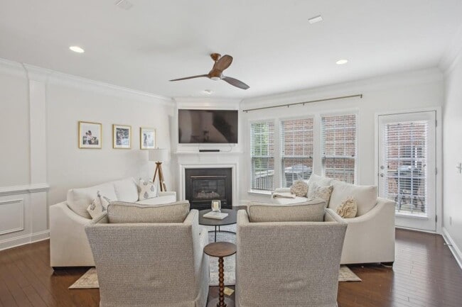 Building Photo - 346 Ardmore Ct NW