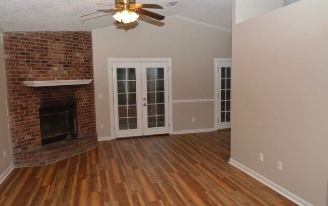Building Photo - 3996 Bothwell Terrace