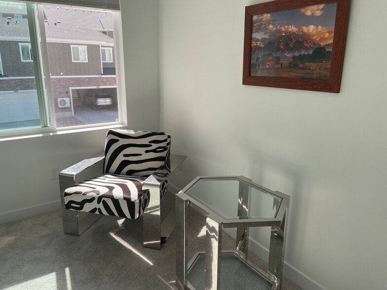 Dan, work space - 2479 Wildwood Ln