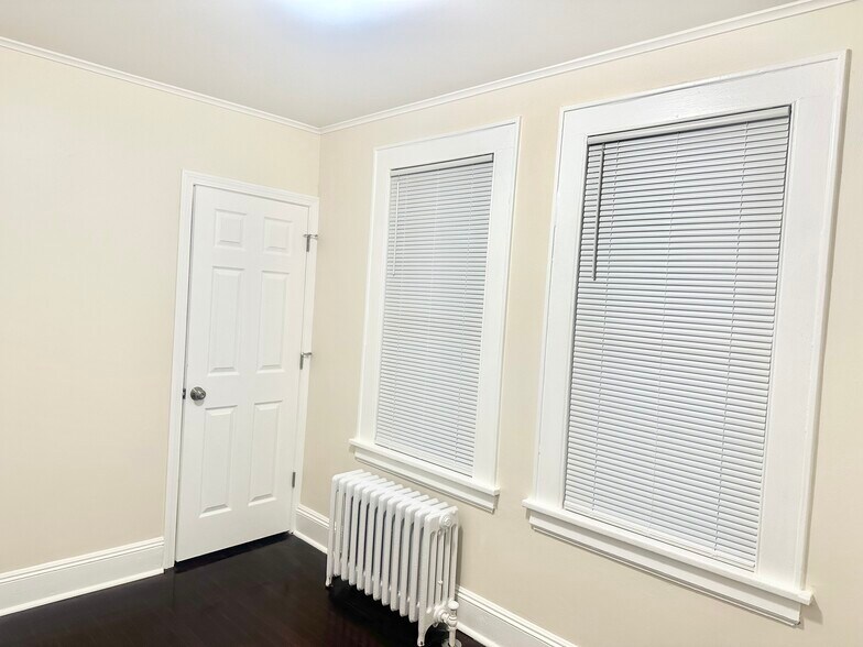 Building Photo - 67 Tremont Ave