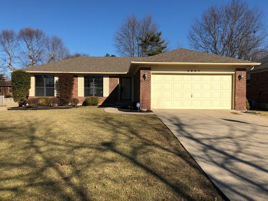 Building Photo - Beautifully Renovated 3 Bedroom 2 Bath Hou...