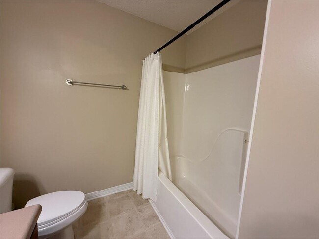 Building Photo - 10154 Waterford Way