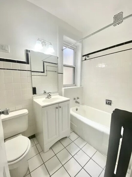 Building Photo - 1251 W Rosemont Ave