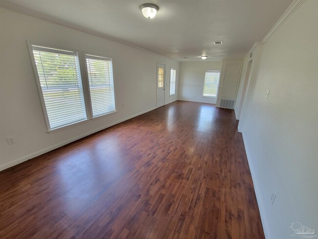 Building Photo - 714 N 49th Ave