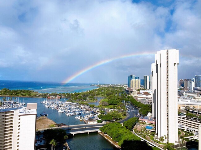 Building Photo - 1551 Ala Wai Blvd