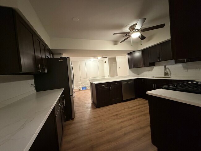 Building Photo - 2435 N 76th Ct