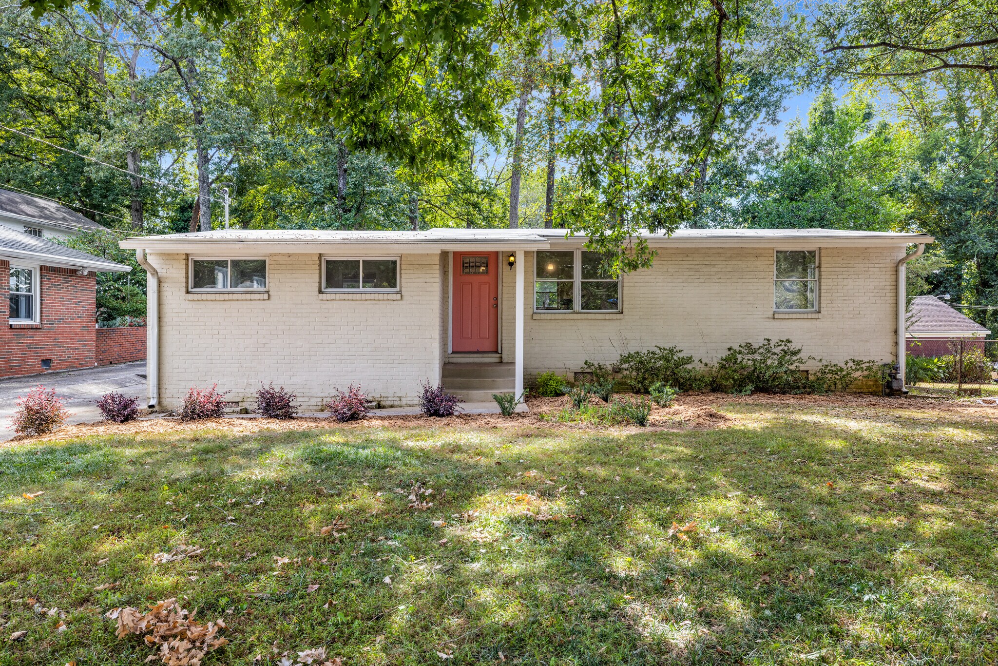 Building Photo - 1185 Oakfield Dr SE