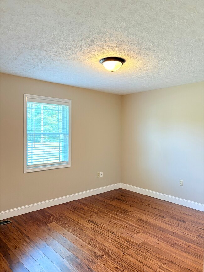 Building Photo - 101 Crandell Ct