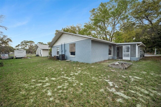 Building Photo - 1509 N Donnelly St