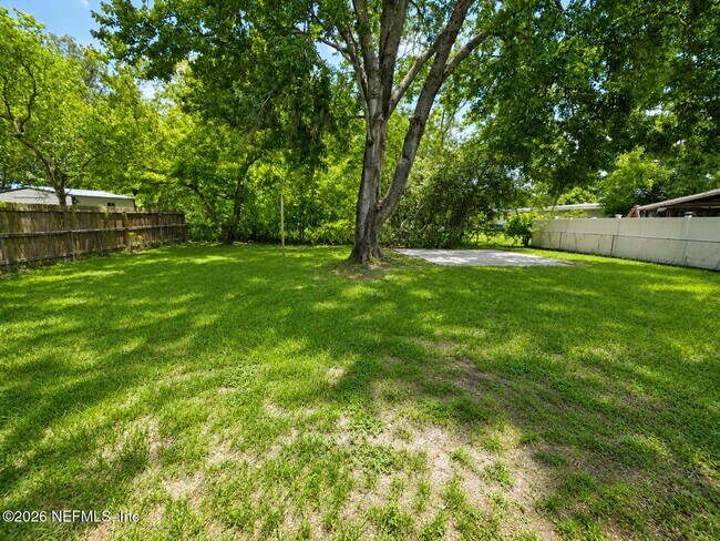 Building Photo - 10415 Briarcliff Rd E