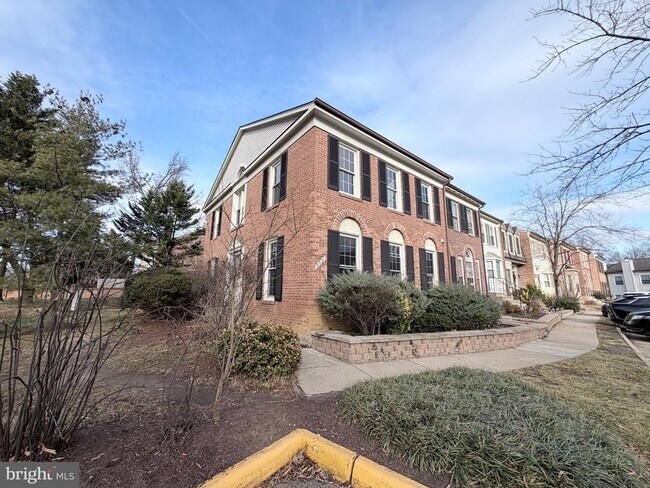 Building Photo - 5900 Parenham Way