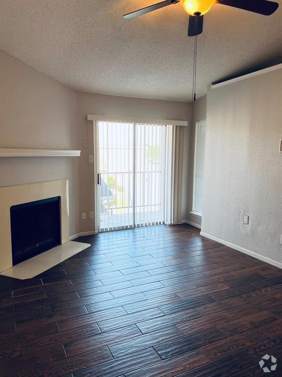 Building Photo - 3770 Lovers Wood Ln