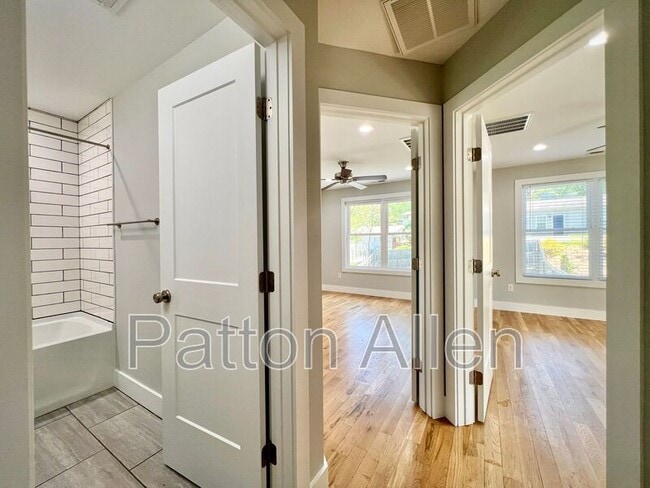 Building Photo - 308 London Rd