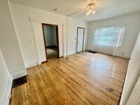 Building Photo - 120