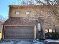 Building Photo - 3 Bed/2 Bath in Iowa City
