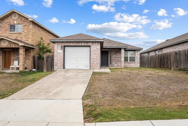 Building Photo - 3 Bedroom/2 Bath Meadow Brook Subdivision