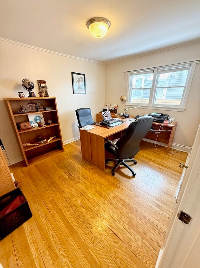 Building Photo - 2909 Oakton St