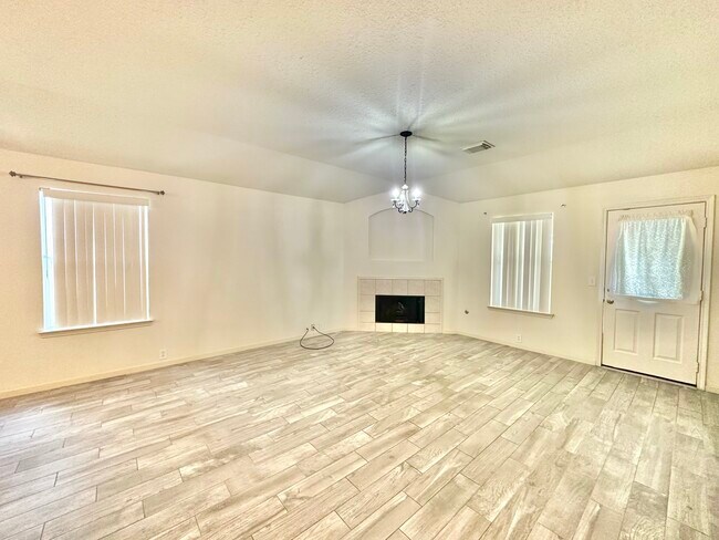 Building Photo - 18214 Wren Dale Ln