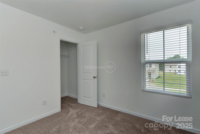 Building Photo - 1280 Maple Shade Rd SW