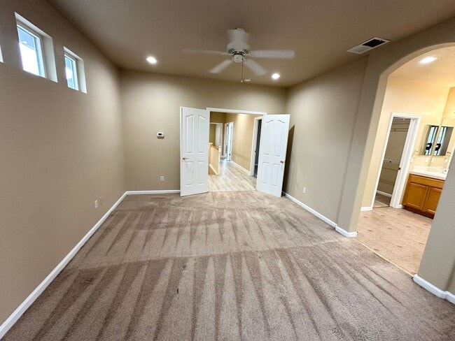 Building Photo - Beautiful Natomas Park Home – 5 Bed / 3 Bath, new interior paint, 2 story!