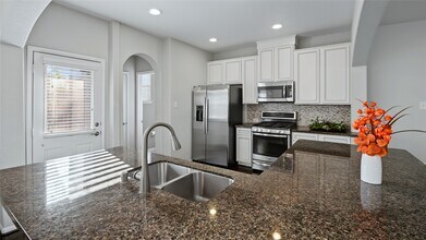 Building Photo - 8403 Columbia Forest Dr