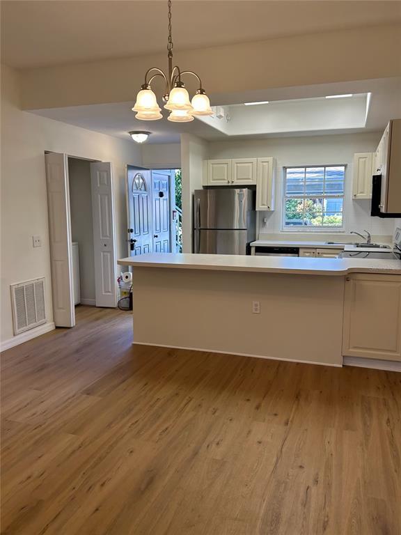 Building Photo - 4250 Players Pl