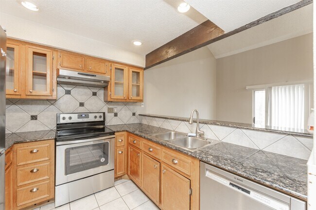 Building Photo - 12926 Greenway Chase Ct