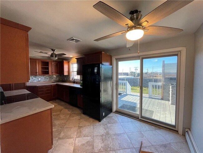 Building Photo - 9 Wilson Rd