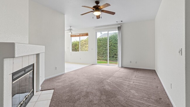 Building Photo - Charming 3-Bedroom 2bathroom in Santa Rosa!