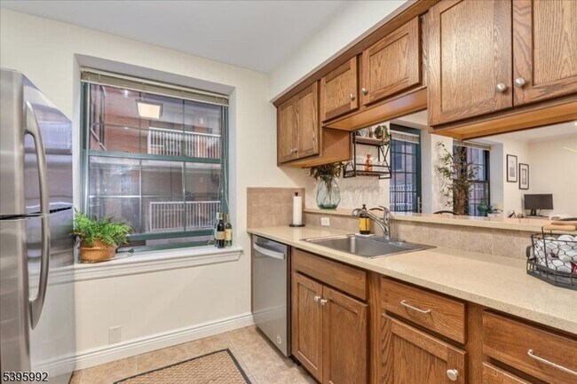 Building Photo - 7 Prospect St