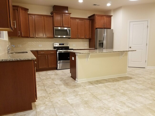 Building Photo - 1437 Salem Creek Dr