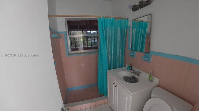 Building Photo - 14931 NE 7th Ct