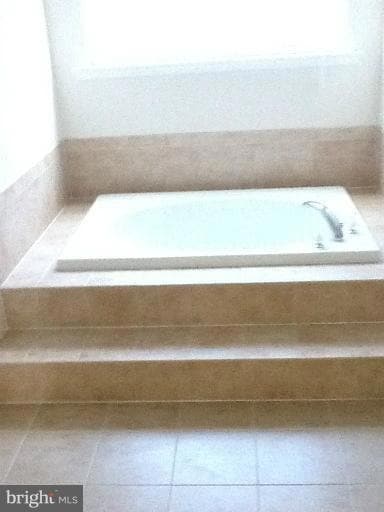 Building Photo - 6303 Soueid St