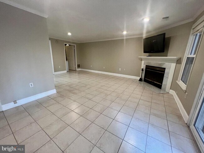 Building Photo - 11570 Hill Meade Ln