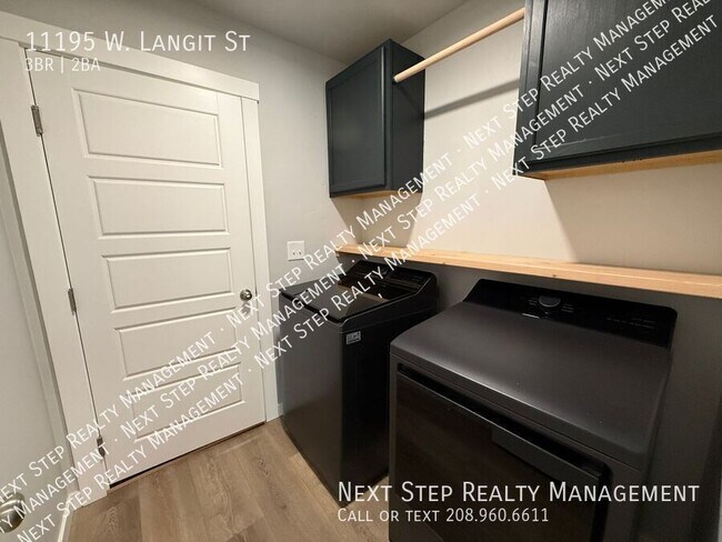 Building Photo - 11195 W Langit St